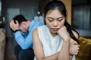 Mehr über den Artikel erfahren „Ich fühle mich nicht willkommen“ – Warum du dich in Beziehungen verbiegst, um bleiben zu dürfen